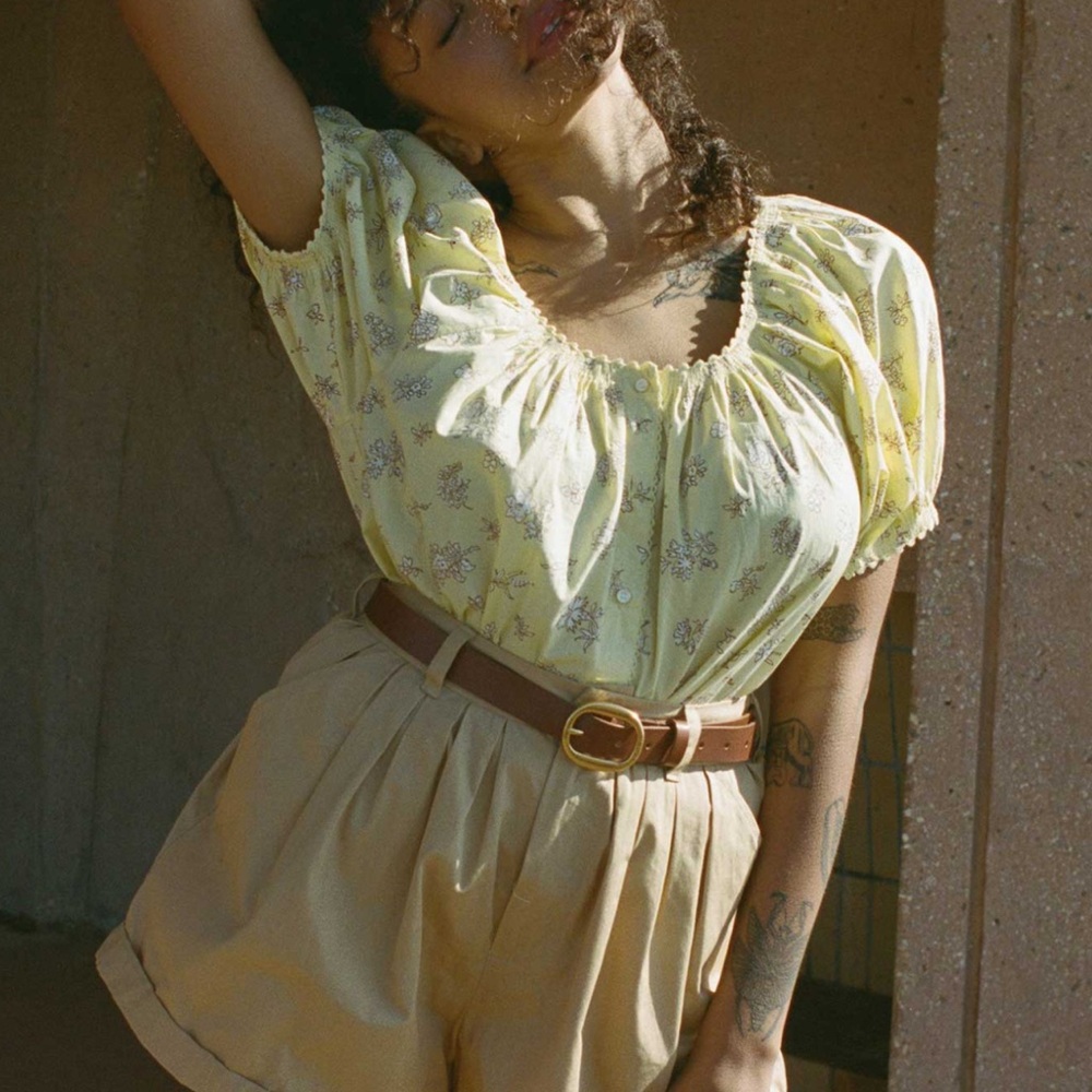 Doen Tennessee Top Medium in Sunshine Bouton De Rose